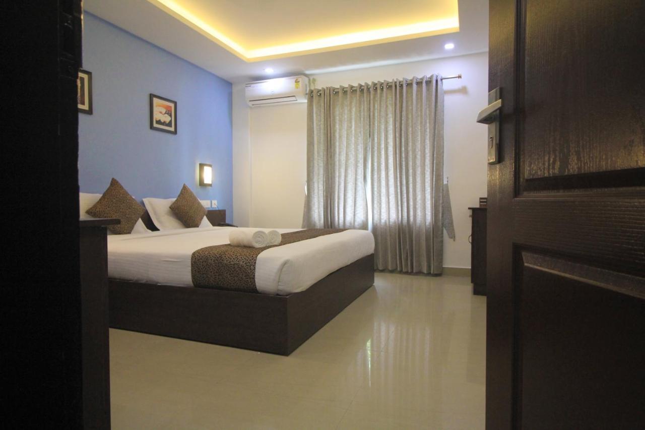 Hotel North Centre Kochi Zewnętrze zdjęcie