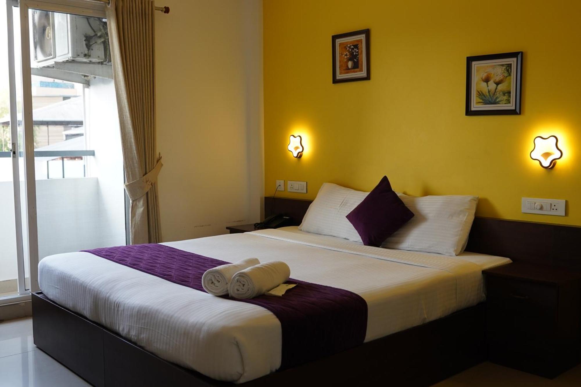 Hotel North Centre Kochi Zewnętrze zdjęcie