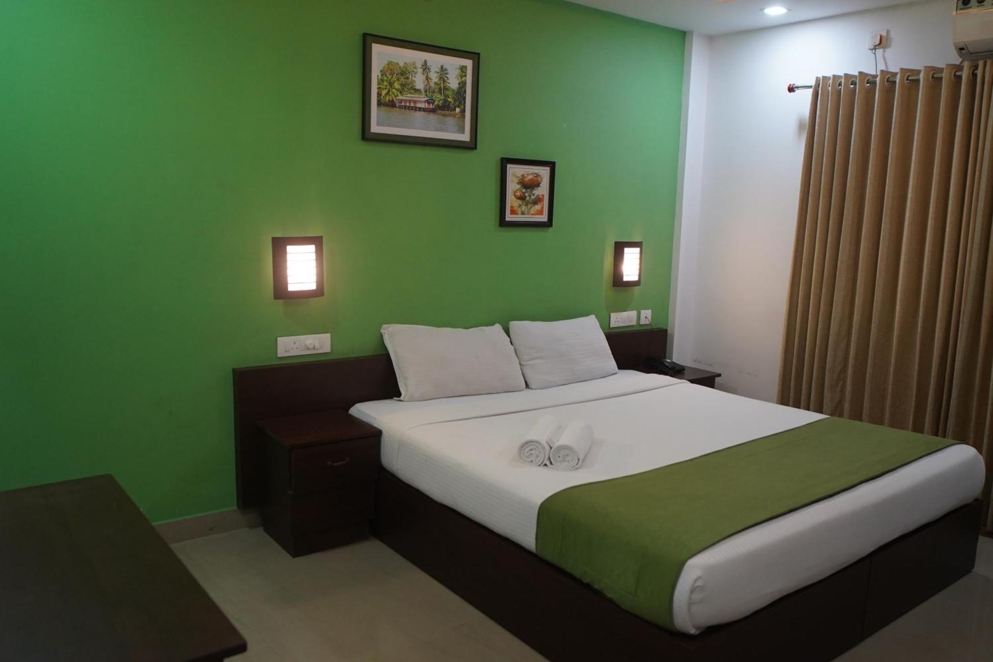 Hotel North Centre Kochi Zewnętrze zdjęcie