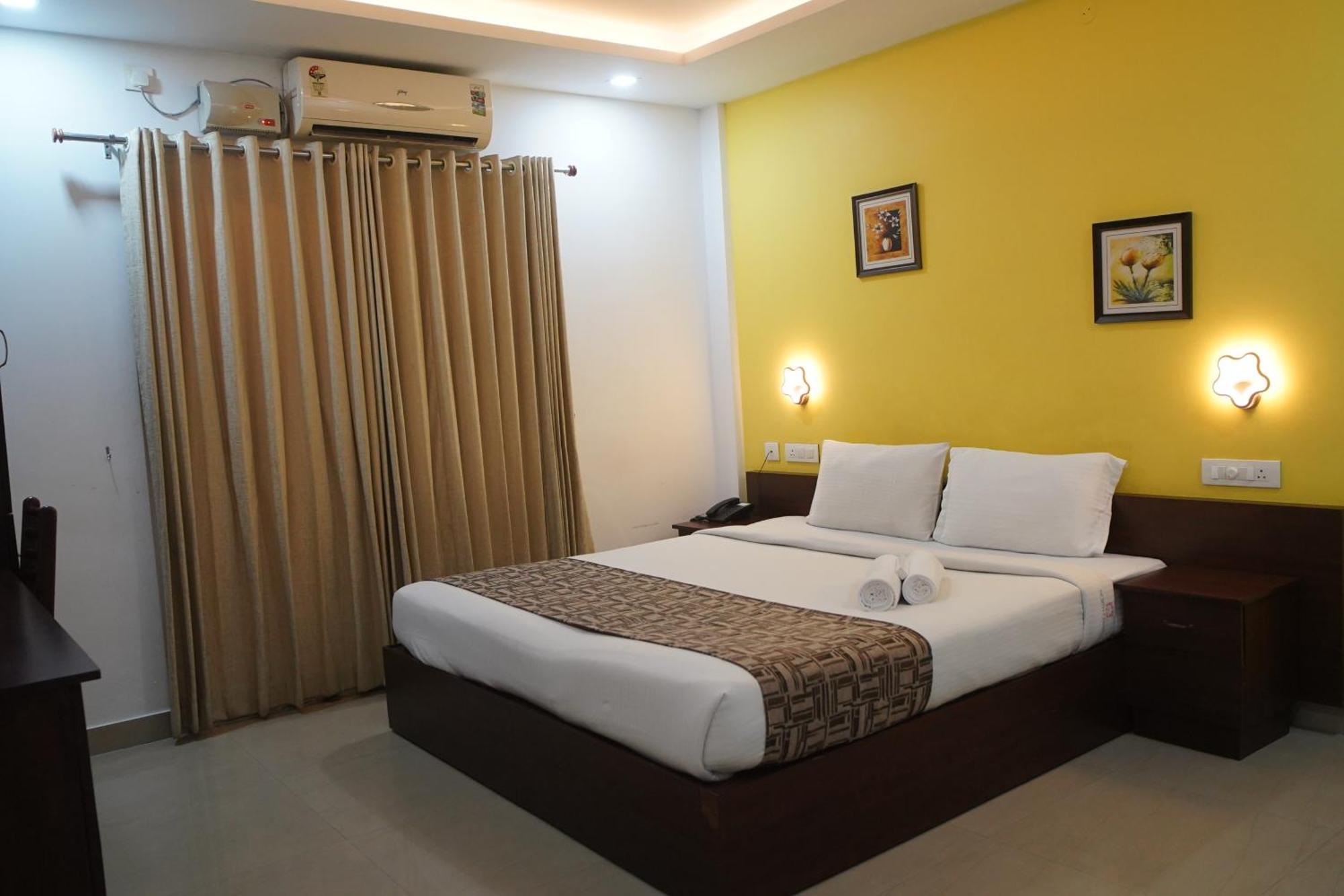 Hotel North Centre Kochi Zewnętrze zdjęcie