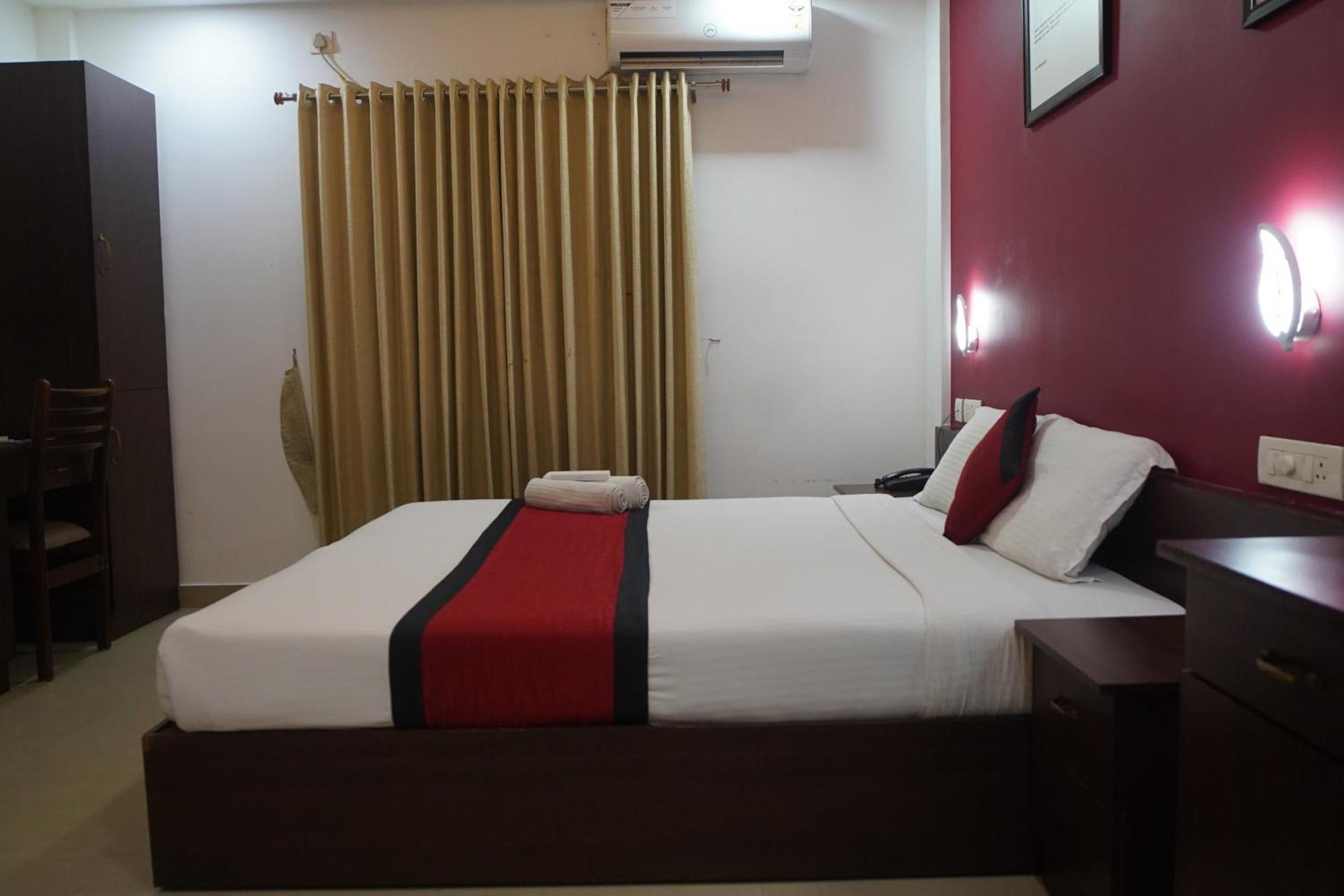 Hotel North Centre Kochi Zewnętrze zdjęcie