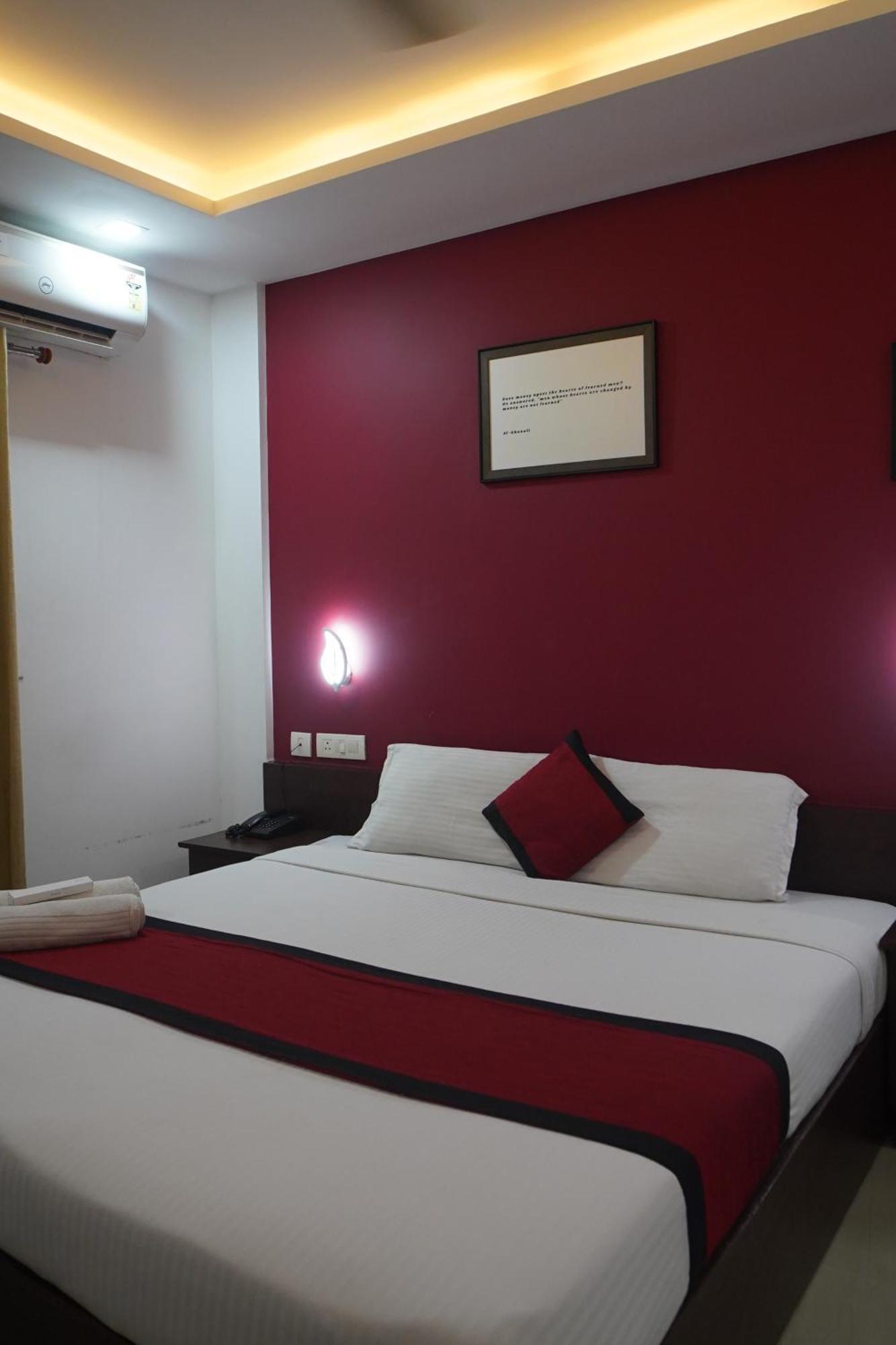 Hotel North Centre Kochi Zewnętrze zdjęcie