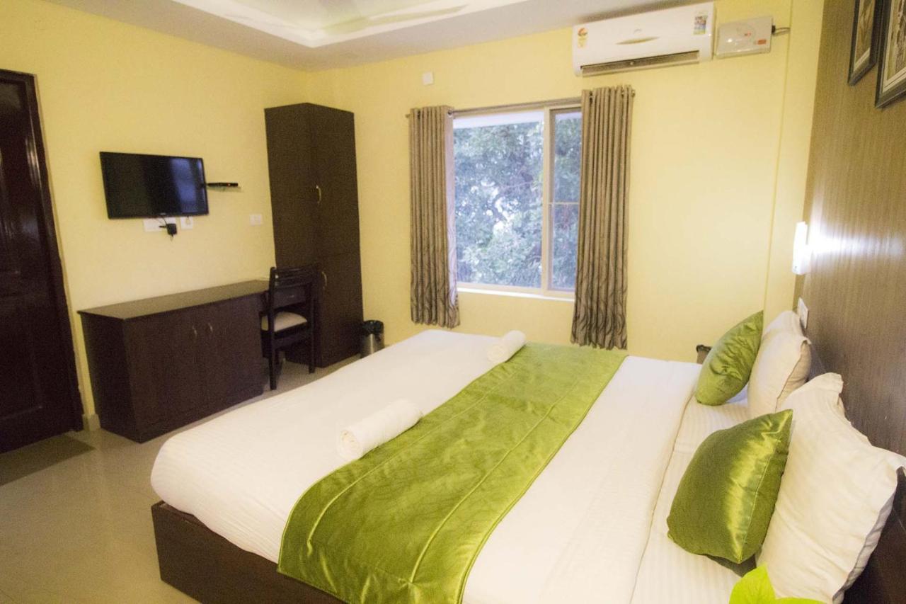 Hotel North Centre Kochi Zewnętrze zdjęcie